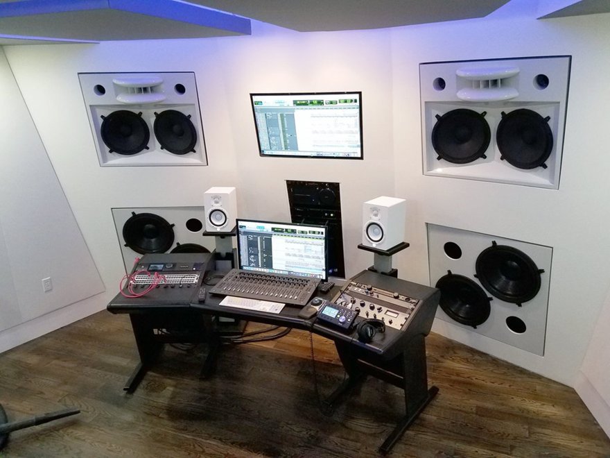 6. Altavoces de estudio (monitores de estudio) 6. Altavoces de estudio (monitores de estudio)